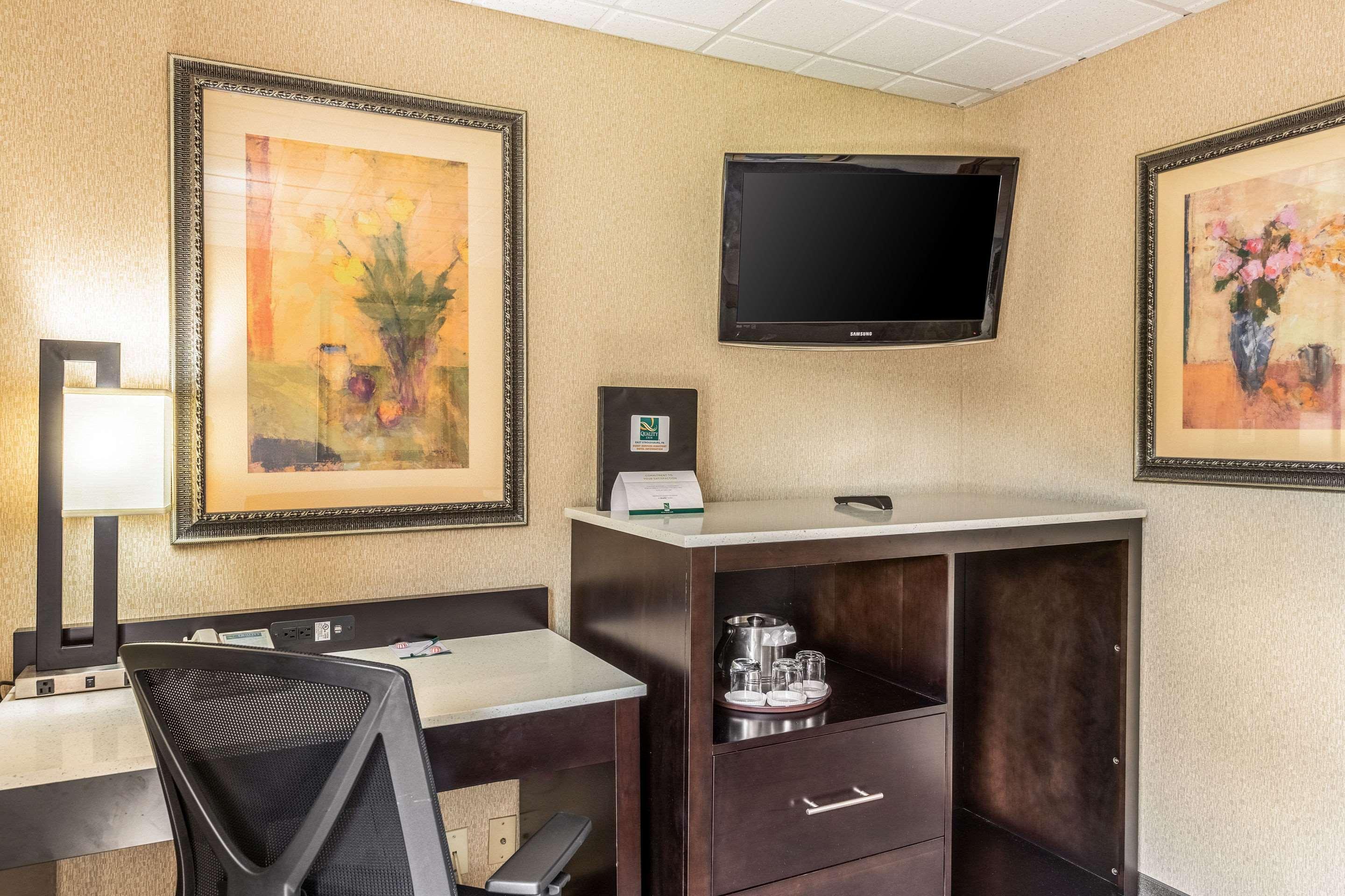 Quality Inn East Stroudsburg - Poconos Buitenkant foto