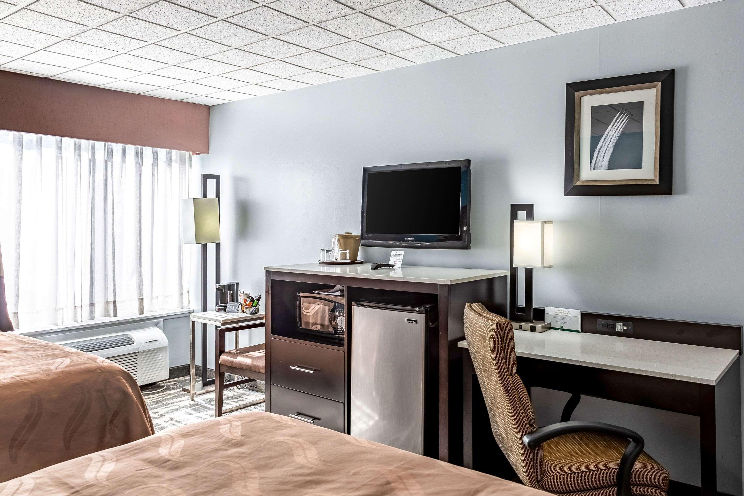 Quality Inn East Stroudsburg - Poconos Buitenkant foto