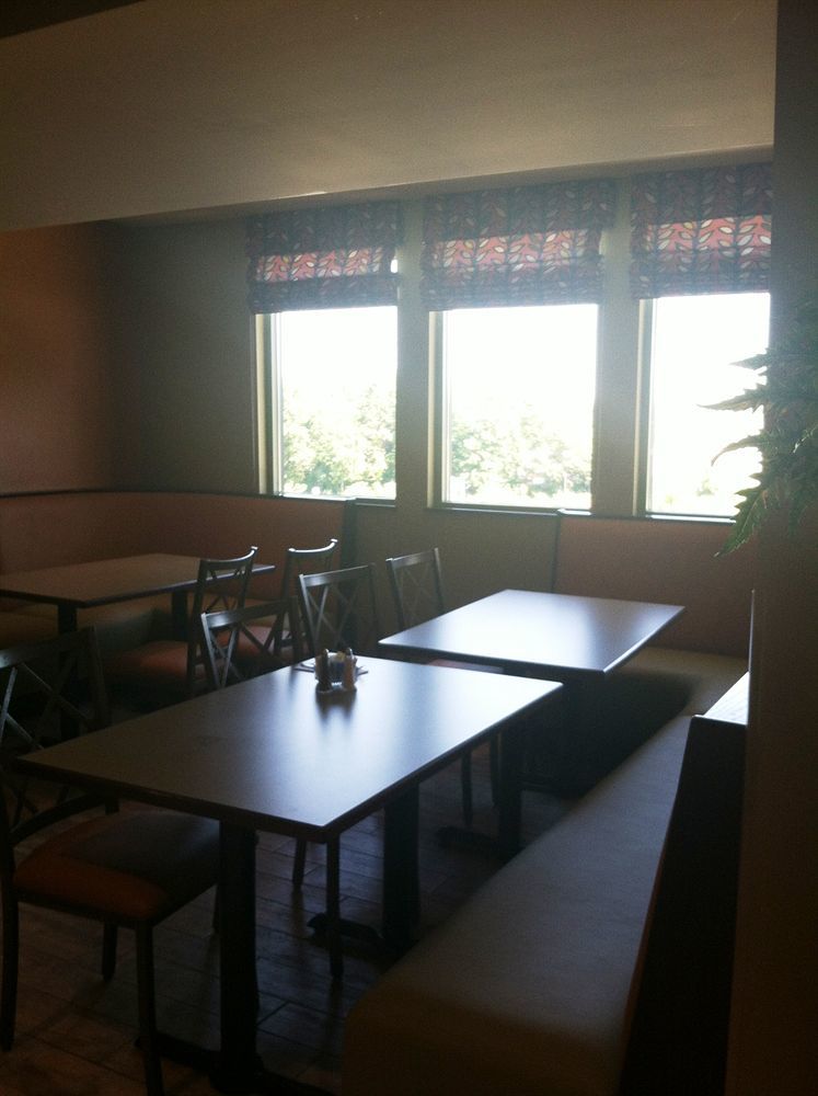 Quality Inn East Stroudsburg - Poconos Buitenkant foto