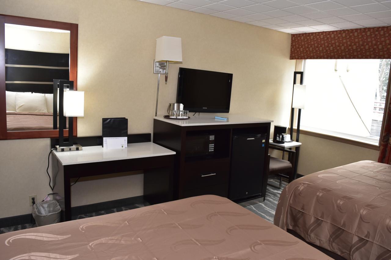 Quality Inn East Stroudsburg - Poconos Buitenkant foto