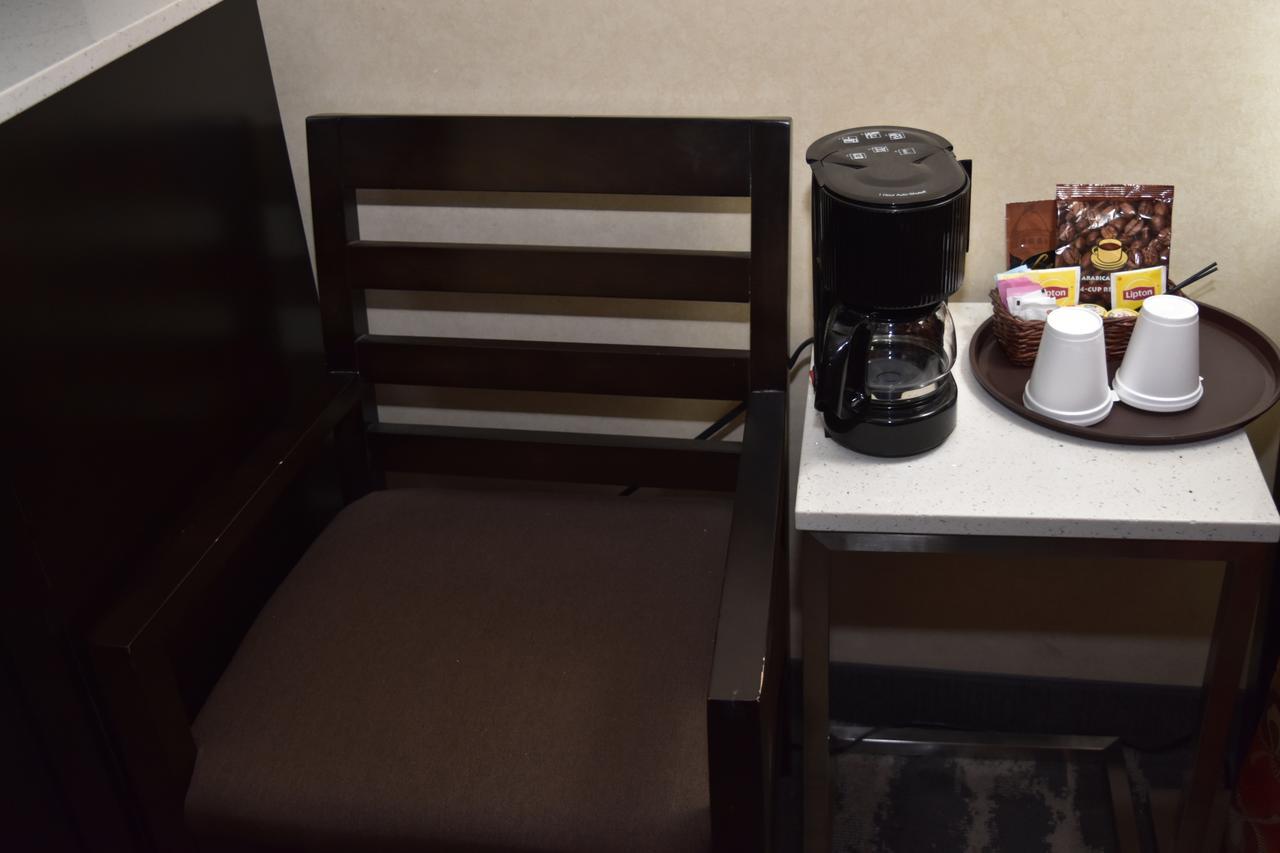 Quality Inn East Stroudsburg - Poconos Buitenkant foto