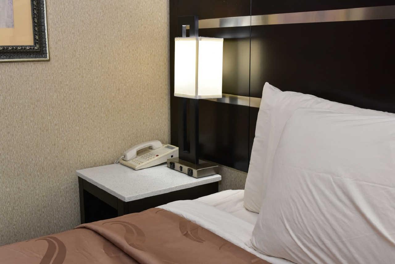 Quality Inn East Stroudsburg - Poconos Buitenkant foto
