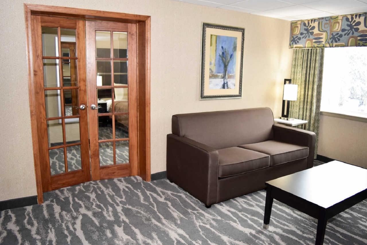 Quality Inn East Stroudsburg - Poconos Buitenkant foto