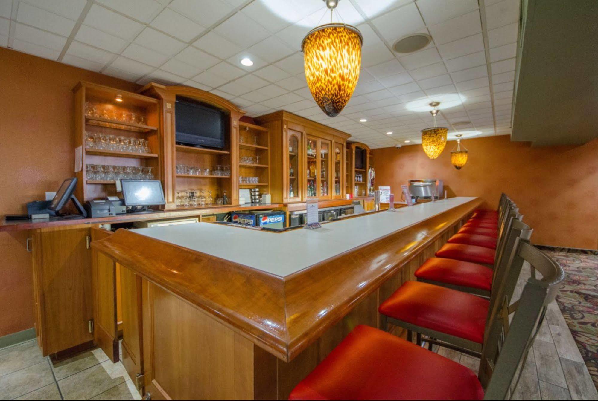 Quality Inn East Stroudsburg - Poconos Buitenkant foto