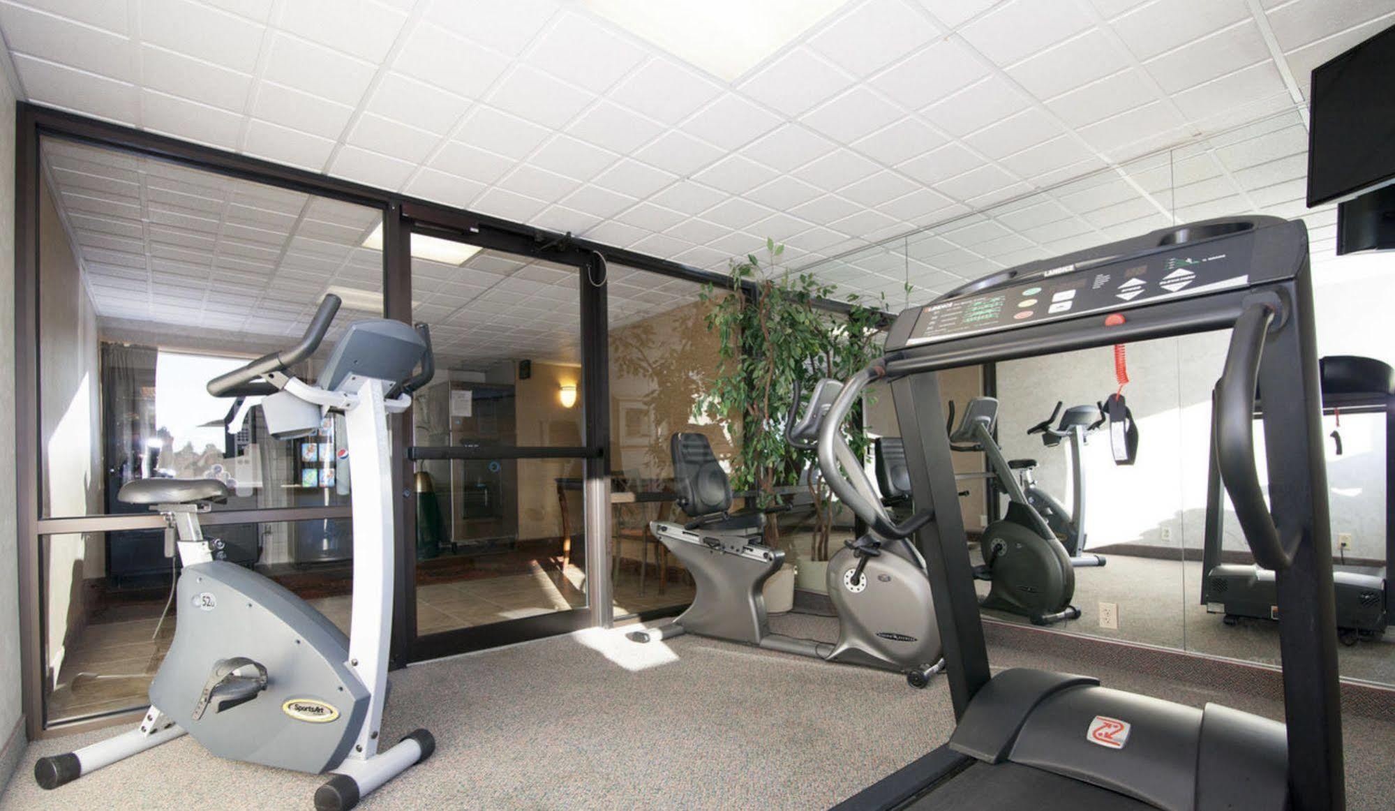 Quality Inn East Stroudsburg - Poconos Buitenkant foto