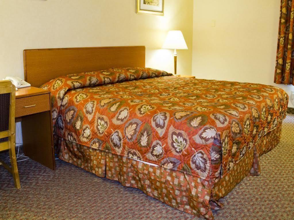 Quality Inn East Stroudsburg - Poconos Buitenkant foto